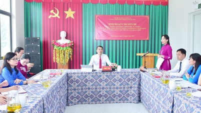 Chi bộ Cơ quan Đảng uỷ UBND tỉnh sinh hoạt chuyên đề tại Khu di tích Quốc gia đặc biệt Tân Trào