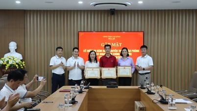 Sở Y tế tổ chức gặp mặt nhân Kỷ niệm 80 năm Ngày truyền thống Văn phòng các cơ quan hành chính Nhà nước (28/8/1945 - 28/8/2025)