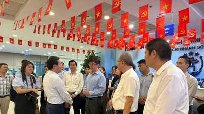 Hà Nội đề xuất triển khai mô hình “Trạm số hóa” tại bộ phận một cửa