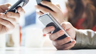 Giữ văn minh khi sử dụng điện thoại nơi công cộng