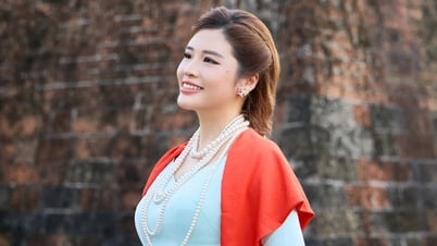 Phan Hoàng Thu diện áo dài, tự hào truyền thống cách mạng gia đình