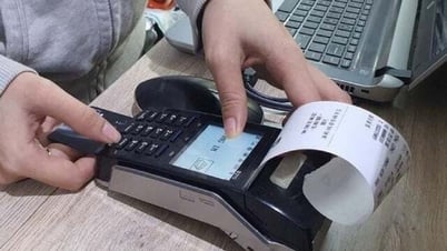Hóa đơn điện tử: Tiểu thương 'than' bế tắc vì rào cản công nghệ và chi phí