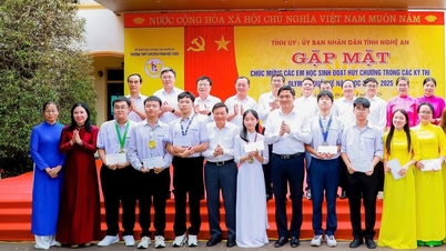 Nghệ An chi hơn 1,4 tỷ đồng thưởng 75 học sinh thi tốt nghiệp THPT điểm cao