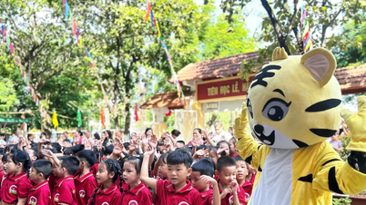 Rộn ràng ngày đầu vào lớp 1 ở TP Huế