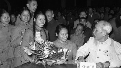 Nhiều hiện vật về cuộc chiến diệt 'giặc dốt' lần đầu tiên được công bố