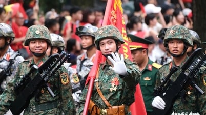 (Trực tiếp) Tổng hợp luyện diễu binh: Xe tăng, xe thiết giáp đang tiến về quảng trường Ba Đình