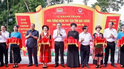 ប្រធានរដ្ឋសភា អញ្ជើញសម្ពោធវិមានអនុស្សាវរីយ៍ប្រធានាធិបតី Ton Duc Thang នៅ Tan Trao
