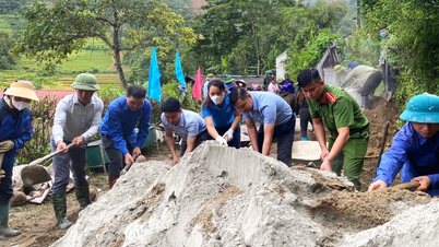 Xã Mường Hum huy động gần 100 triệu đồng làm đường bê tông nông thôn