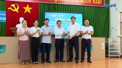 BIDV Quảng Ngãi trao tặng tivi phục vụ dạy học cho Trường THPT số 1 Nghĩa Hành