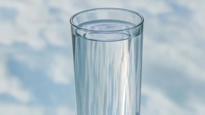알칼리수 효과와 너무 많이 마시면 ​​건강에 미치는 부정적인 영향