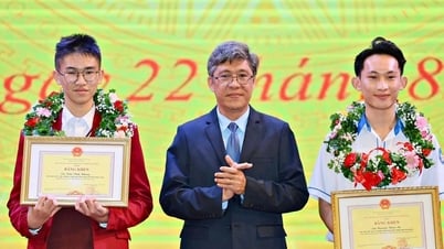 Lam Dong Department of Education and Training deploys tasks for the new school year