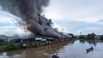 Người đàn ông ở Cà Mau đốt nhà, khiến 56 kiot bị thiêu rụi