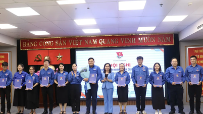 Đoàn phường Xuân Hòa (TPHCM) thực hiện phong trào “Bình dân học vụ số”