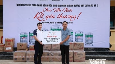 Đài Truyền hình Việt Nam, Báo và phát thanh, truyền hình Nghệ An cùng các nhà hảo tâm sẻ chia với người dân vùng lũ