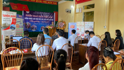 Gần 200 người tham gia phiên giao dịch việc làm lưu động năm 2025