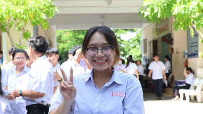 Two universities in Khanh Hoa announce benchmark scores, Pedagogy and Tourism majors 'heat up'