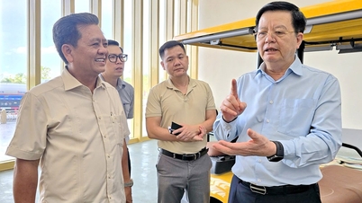 Phó Thủ tướng Mai Văn Chính: Tạo điều kiện tốt nhất cho người khi tham quan Triển lãm Thành tựu đất nước