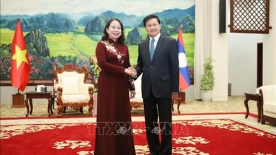 Việt Nam - Lào tiếp tục thắt chặt quan hệ đặc biệt và hợp tác toàn diện