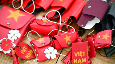 Những người thợ ở 'Bệnh viện đồ da'