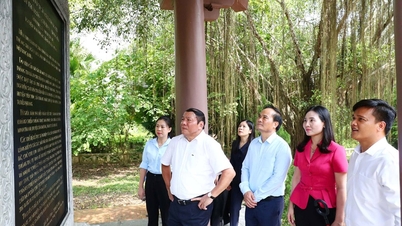 ด้านหน้าอนุสรณ์สถานประวัติศาสตร์นาทองติ๋น ภูมิใจกับการเดินทาง 80 ปีของภาคส่วนวัฒนธรรม
