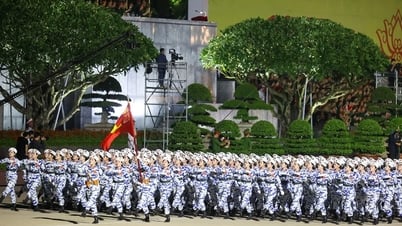 Chùm ảnh: Các lực lượng tổng hợp luyện diễu binh, diễu hành tại Quảng trường Ba Đình