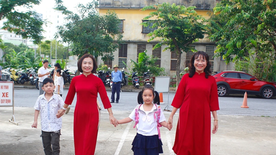 Học sinh lớp 1 Hưng Yên nô nức ngày tựu trường