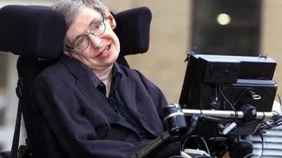 Lời cảnh báo lạnh gáy của thiên tài Stephen Hawking