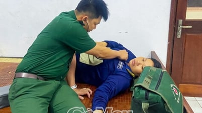 Đồn Biên phòng Khánh Hội kịp thời cứu vớt 2 ngư dân gặp nạn trên biển