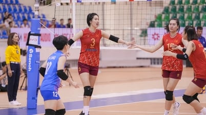 FIVB, 예상치 못하게 Bich Tuyen과 베트남 여자 배구 스타 언급