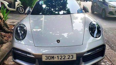 "ចាប់បាន" Porsche 911 Turbo 50 ឆ្នាំជាង 20 ពាន់លាននៅទីក្រុងហាណូយ