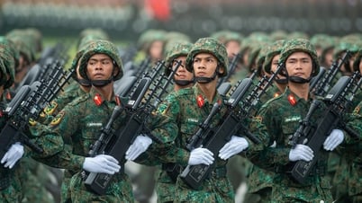 Những mẫu súng trang bị cho các khối diễu binh Quân đội, Công an