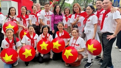 ក្បួនដង្ហែរទិវាជាតិ ថ្ងៃទី២ ខែកញ្ញា៖ វៀតណាមនៅក្រៅប្រទេសចូលរួមជាលើកដំបូង