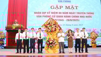កិច្ចប្រជុំ​ក្នុង​ឱកាស​ខួប​លើក​ទី​៨០ នៃ​ទិវា​ប្រពៃណី​ជាតិ​នៃ​ទីស្តីការ​រដ្ឋបាល​