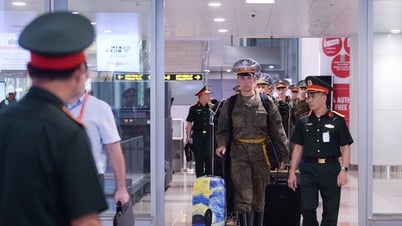 ロシア軍代表団がハノイに到着、9月2日のパレードに参加する準備