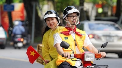 ทัวร์รถยนต์ Independence ที่ไม่เหมือนใครเพื่อสำรวจฮานอยบนรถ Cub สีแดงอันโด่งดังในอดีต