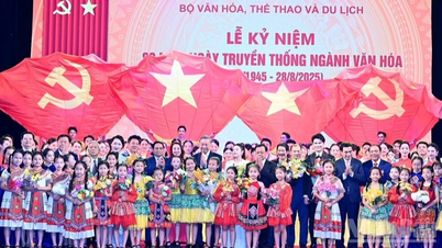 Bộ Văn hóa, Thể thao và Du lịch đón nhận Huân chương Lao động hạng Nhất dịp kỷ niệm 80 năm Ngày truyền thống