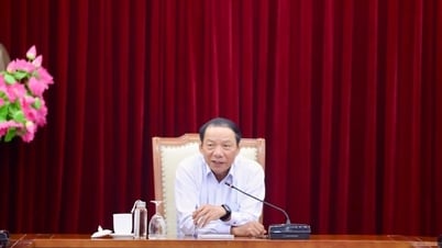 រដ្ឋមន្ត្រី Nguyen Van Hung៖ កម្មវិធីសិល្បៈរបស់ក្រសួងវប្បធម៌ កីឡា និងទេសចរណ៍ក្នុងឱកាសពិធីបុណ្យដ៏អស្ចារ្យត្រូវតែធានាគុណភាពខ្ពស់ បង្កើតចំណាប់អារម្មណ៍ខ្លាំង និងមានឥទ្ធិពលទូលំទូលាយ។