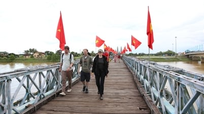 Hien Luong - Ben Hai Monument temporarily closes to visitors