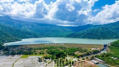 អបអរសាទរខួបលើកទី 80 នៃទិវាប្រពៃណីឧស្សាហកម្មធារាសាស្ត្រវៀតណាម (28 សីហា 1945 - 28 សីហា 2025)៖ អាងស្តុកទឹក - ប្រភពនៃជីវិត ខែល និងភាពស្រស់ស្អាតនៃទឹកដី Khanh Hoa
