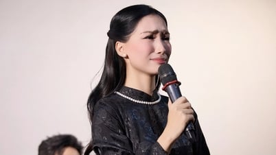 ホア・ミンジは最近亡くなった祖父について語る際に言葉を詰まらせた。