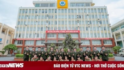 인민공안공정물류대학의 벤치마크 점수는 25점보다 높습니다.