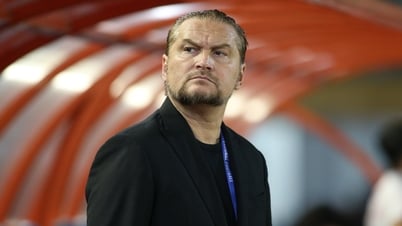 Overseas Vietnamese player shines, coach Popov says something surprising