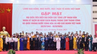 Party and State leaders meet with representatives of all walks of life