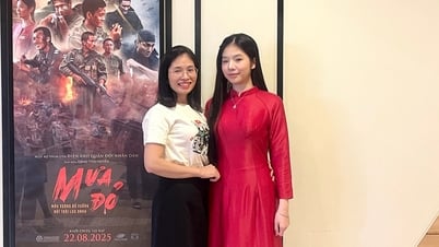 Khán giả Hải Phòng nghẹn ngào theo từng thước phim 'Mưa đỏ'