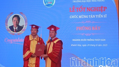 Trường Đại học Nha Trang trao bằng tốt nghiệp cho 4 tiến sĩ, 114 thạc sĩ