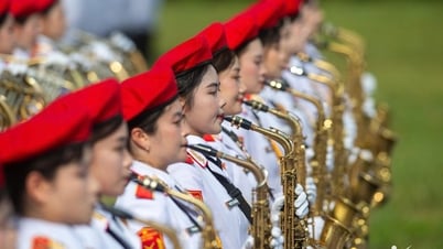 女性軍楽隊の約20kgのトランペットの秘密