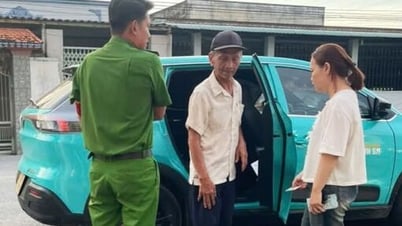 Lost old man gets help and support to find relatives