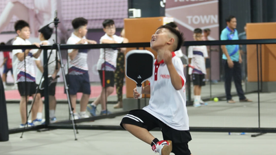 العديد من المشاعر في بطولة كأس جريدة GD&TĐ Pickleball