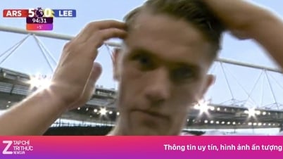 Gyokeres ăn mừng vuốt tóc, thách thức CĐV
