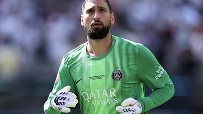 "Spiderman" Gianluigi Donnarumma sauve Man City